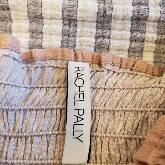 Reign Top - Picture 3 of 4